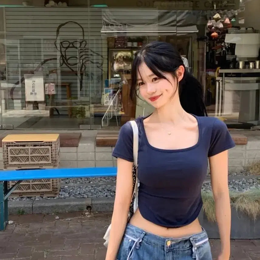 [BUNJANG] Dayrose Square Neck Rounded Hem Short Sleeve T-Shirt Navy / 에이블리 데이로제 스퀘어넥 라운딩 반팔 (새상품)
