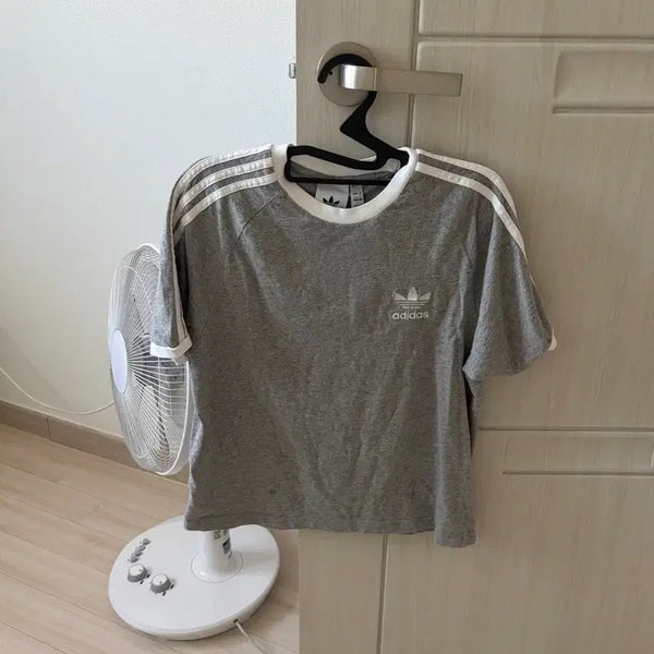 [BUNJANG] Adidas Women's Short Sleeve T-Shirt - Grey / 아디다스 반팔티