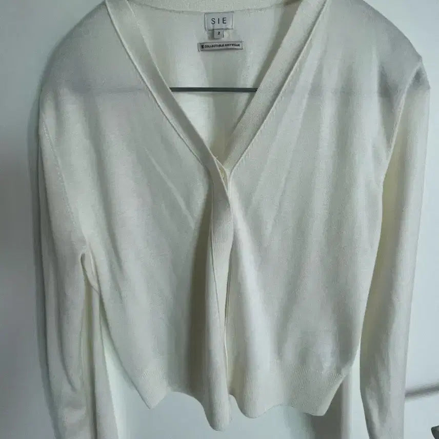 [BUNJANG] Sie Rebell Soft Cardigan (Ivory, M) / sie 시에 리벨소프트 가디건 (아이보리m}