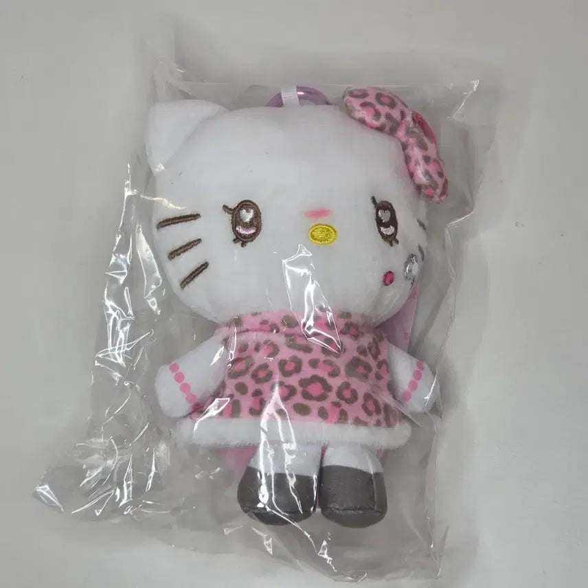 [BUNJANG] Hello Kitty Gal Doll Mascot Pouch Keychain (White) / 헬로키티 마스코트 갸루 파우치 인형 키링 (화이트)
