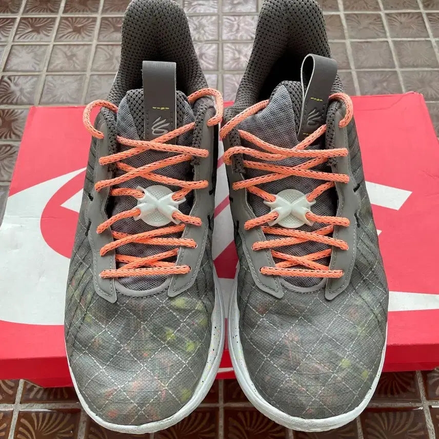[BUNJANG] Under Armour Curry 10 Basketball Shoes Grey/Orange / 언더아머 커리 10 농구화 그레이/오렌지