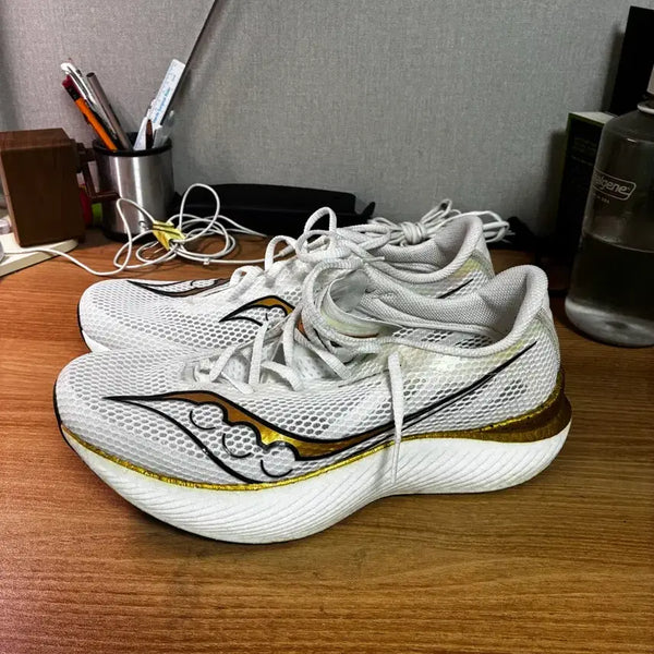[BUNJANG] Saucony Endorphin Pro 3 Running Shoes (300mm) / 써코니 엔돌핀 프로 3 300
