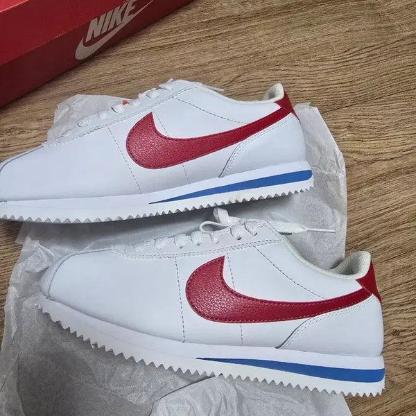 [BUNJANG] Nike Cortez White/Red Sneakers (Size 240) / (새제품)나이키 코르테즈 240