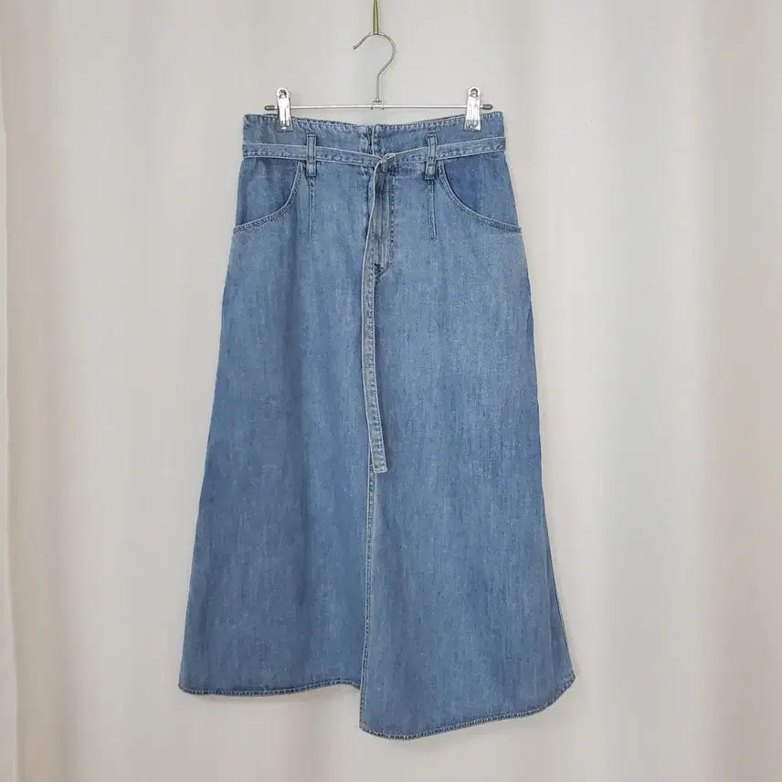 [BUNJANG] LUSSO Front Slit Denim Skirt (Size 6 / 27-28) / LUSSO 루소 앞트임 데님스커트 6(27-28)