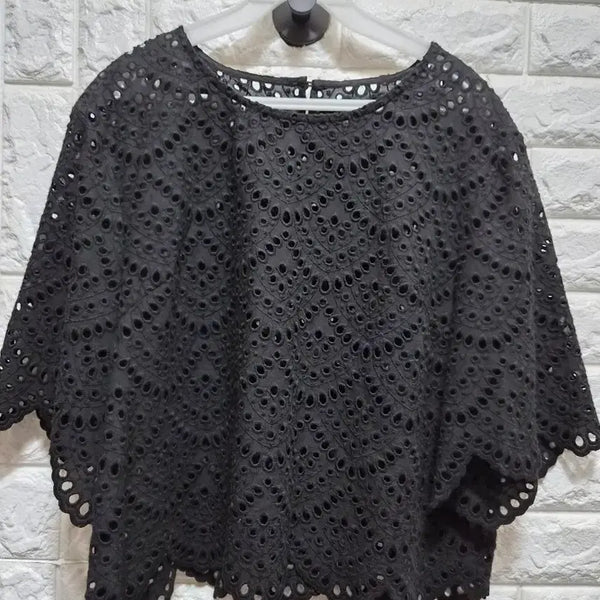 [BUNJANG] Cotton Punching Lace Blouse / 면펀칭 레이스 블라우스