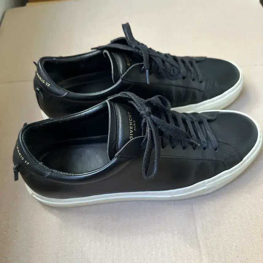 [BUNJANG] Givenchy Leather Sneakers / 지방시 스니커즈