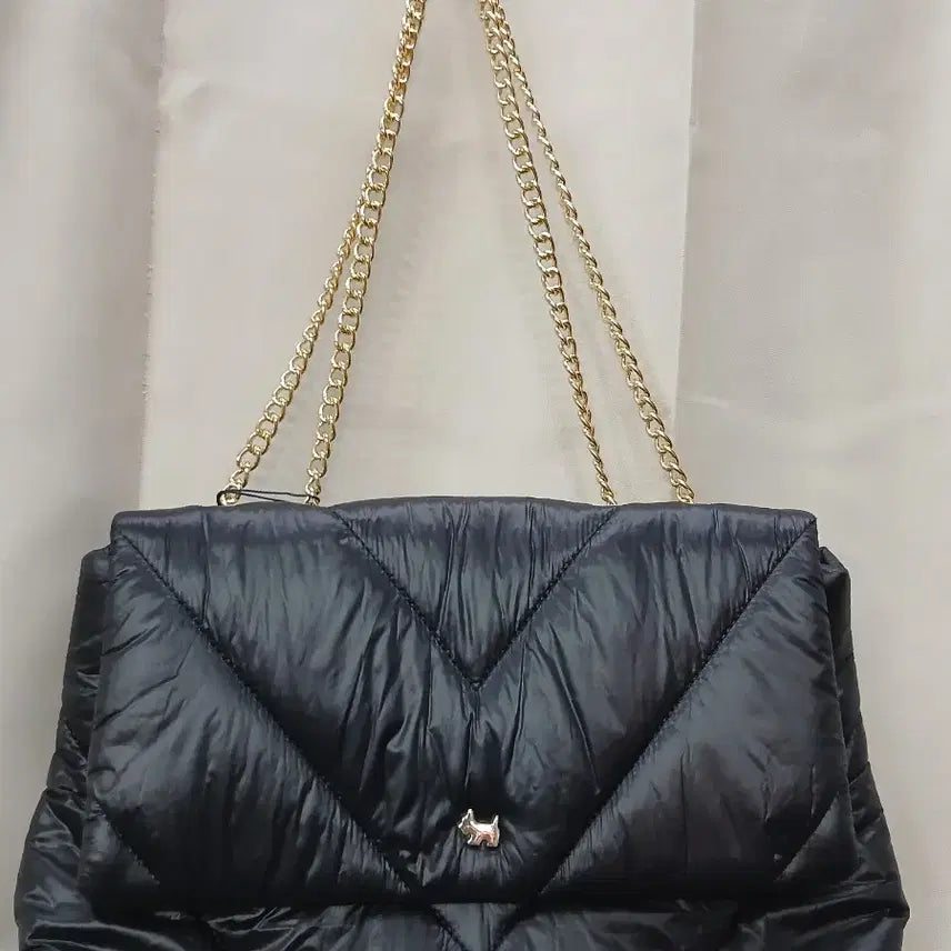 [BUNJANG] Agatha Paris Black Quilted Chain Shoulder Bag / 아가타 파리 블랙 퀼팅 체인 숄더백