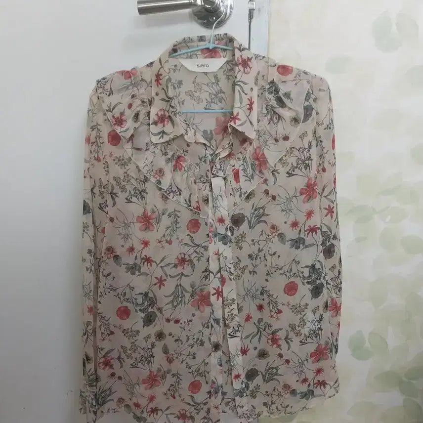[BUNJANG] Cielo Floral Pattern Blouse / 시엘로 플로럴 패턴 블라우스