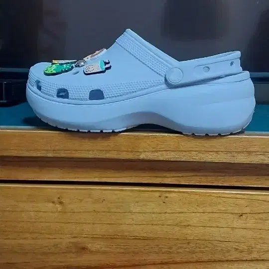 [BUNJANG] Crocs Classic Platform Sandals Women's W8 (250mm) / 크록스 정품 클래식 플랫폼 여성샌들.W8. 250
