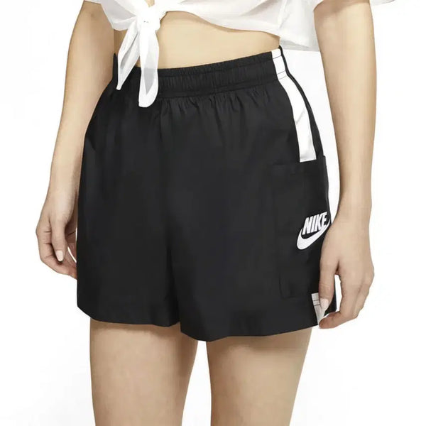 [BUNJANG] Nike Women's Essential High-Rise Woven Shorts (Size S/25-26) / 거의새것/ 나이키 우먼스 에센셜 하이라이즈 우븐 쇼츠 25~26