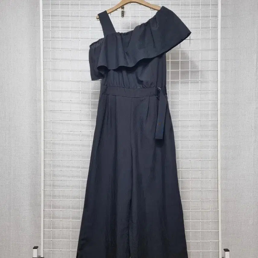 [BUNJANG] It Michaa Black Jumpsuit / 잇미샤 블랙 점프수트