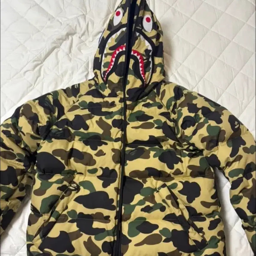 [BUNJANG] BAPE Camo Shark Padded Jacket XL / 베이프 카모 패딩 XL