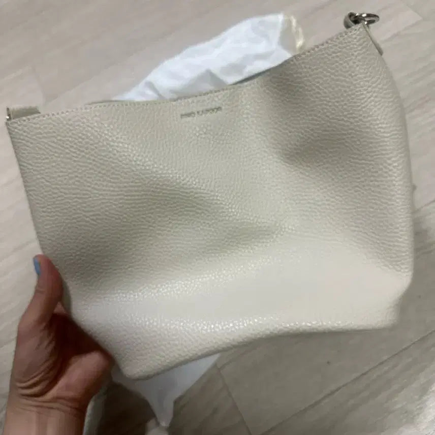 [BUNJANG] Find Kapoor Leather Crossbody Bag Beige / 파인드카푸어 가방