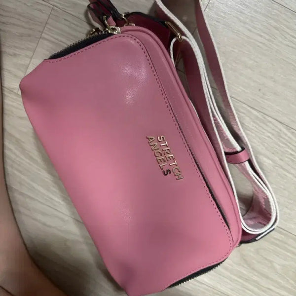 [BUNJANG] Stretch Angels Pink Crossbody Bag / 스트레치 엔젤스 핑크 크로스백