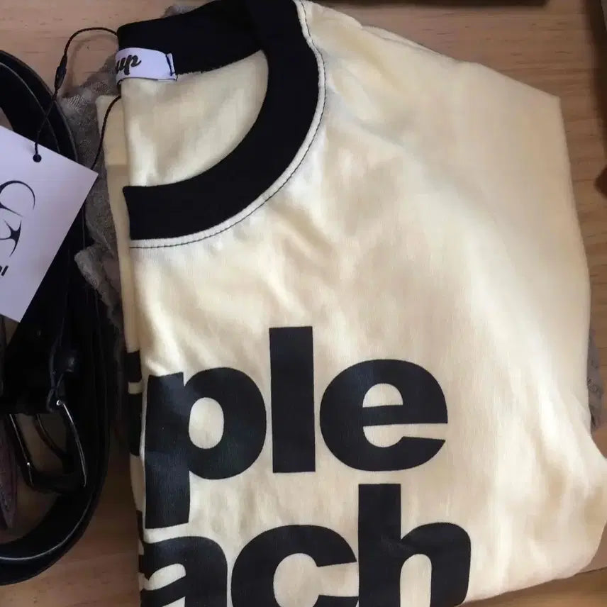 [BUNJANG] Apple Short Sleeve T-Shirt Yellow / 애플 반팔 티셔츠