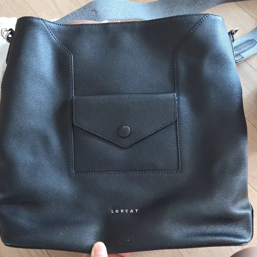 [BUNJANG] Lovecat Leather Shoulder Bag / 러브캣 가죽 숄더백
