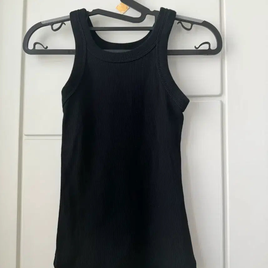 [BUNJANG] H&M Black Ribbed Tank Top / H&M 블랙 골지 나시