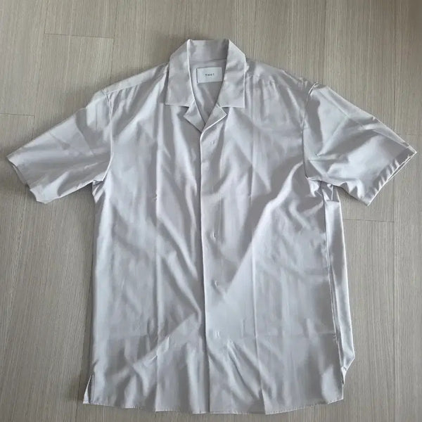[BUNJANG] TNGT Grey Semi-Oversized Silk-Like Open Collar Short Sleeve Shirt / TNGT 그레이 세미오버핏 실크라이크 오픈카라 반팔 셔츠 새제품 100