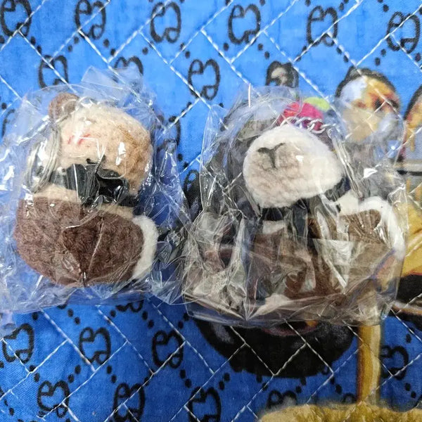 [BUNJANG] Hand-knitted Capybara Plush Keychain / 뜨개 카피바라 인형 키링