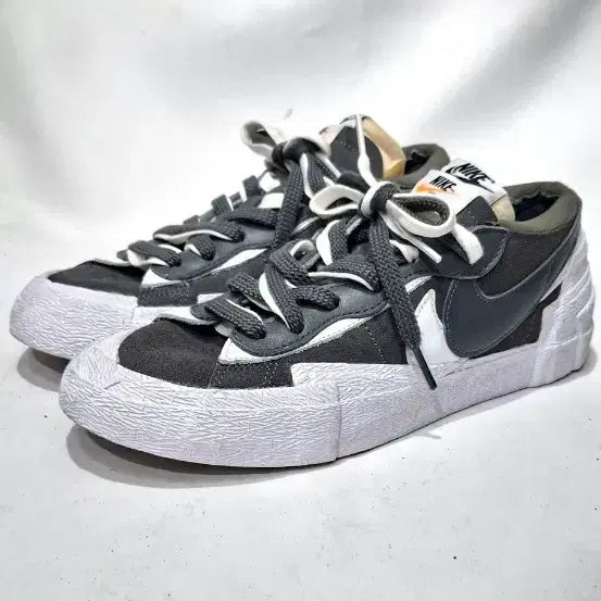 [BUNJANG] Nike x Sacai Collaboration Sneakers / 245 나이키x사카이 운동화