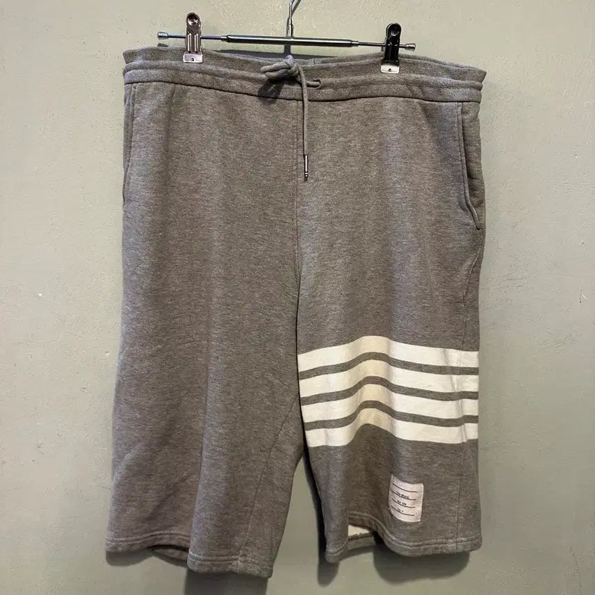 [BUNJANG] Thom Browne Authentic Diagonal Stripe Shorts / 톰브라운 정품 사선완장 반바지