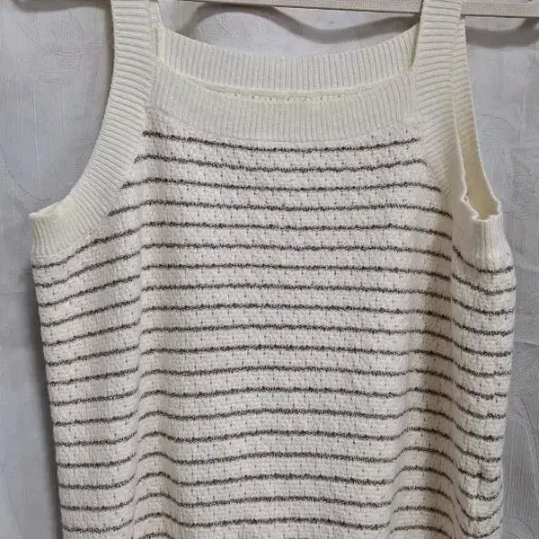 [BUNJANG] Flamingo Stripe Pattern Knit Sleeveless Top / 후라밍고(FLAMINGO) 스트라이프 패턴 니트 민소매 탑