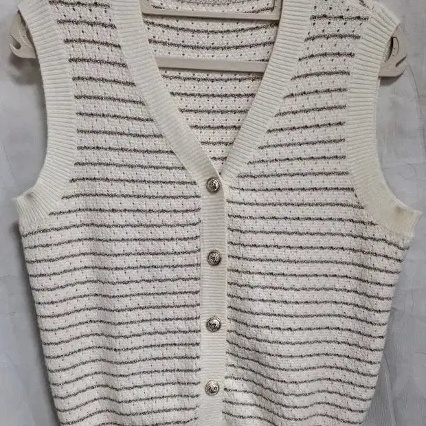 [BUNJANG] Flamingo Stripe Knit Vest / 후라밍고(FLAMINGO) 스트라이프 니트 조끼