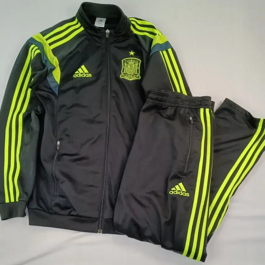 [BUNJANG] Adidas Spain National Team Training Set Size 100 / 아디다스 스페인 국대 트레이닝 세트 100