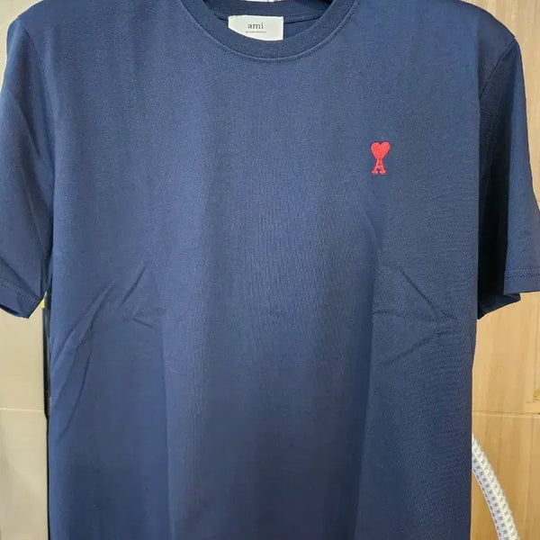 [BUNJANG] AMI Heart Logo Short Sleeve T-Shirt Navy / 아미 하트 로고 반팔 티 네이비
