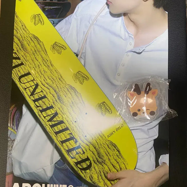 [BUNJANG] RIIZE Archive Popup Admission Poster Gacha (Sungchan) / 라이즈 아카이브 팝업 입장포스터 가챠(성찬)