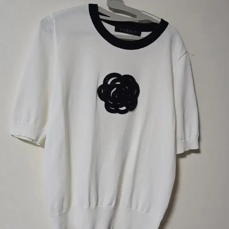 [BUNJANG] Tankus Camellia Short Sleeve Knit - S / 탱커스 카멜리아 반팔 니트ㅡs