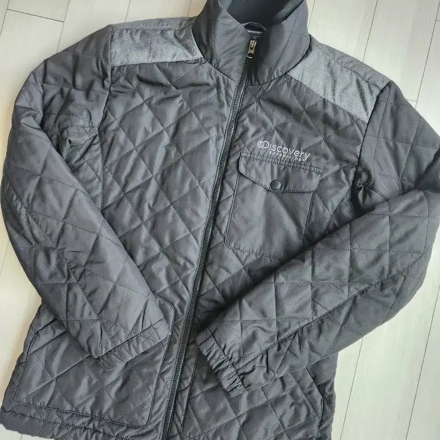 [BUNJANG] Discovery Women's Black Quilting Jumper Size M / 디스커버리 여성 블랙 퀼팅 점퍼 사이즈95m여러 중고사이트에도 같이