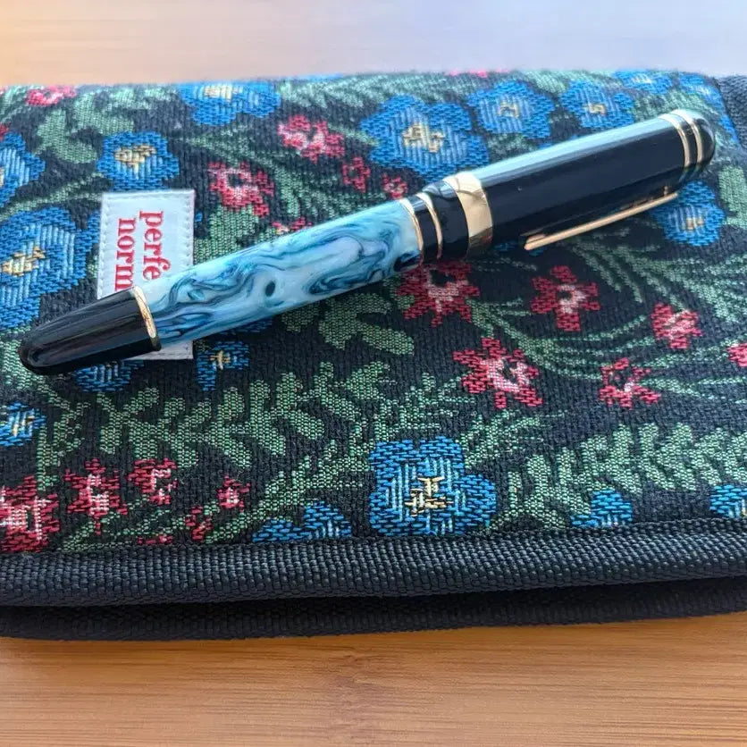 [BUNJANG] Lavan Jonathan Brooks Collaboration Limited Edition Fountain Pen / 라반 조나단브룩스 콜라보 한정판 m촉 만년필 팝니다