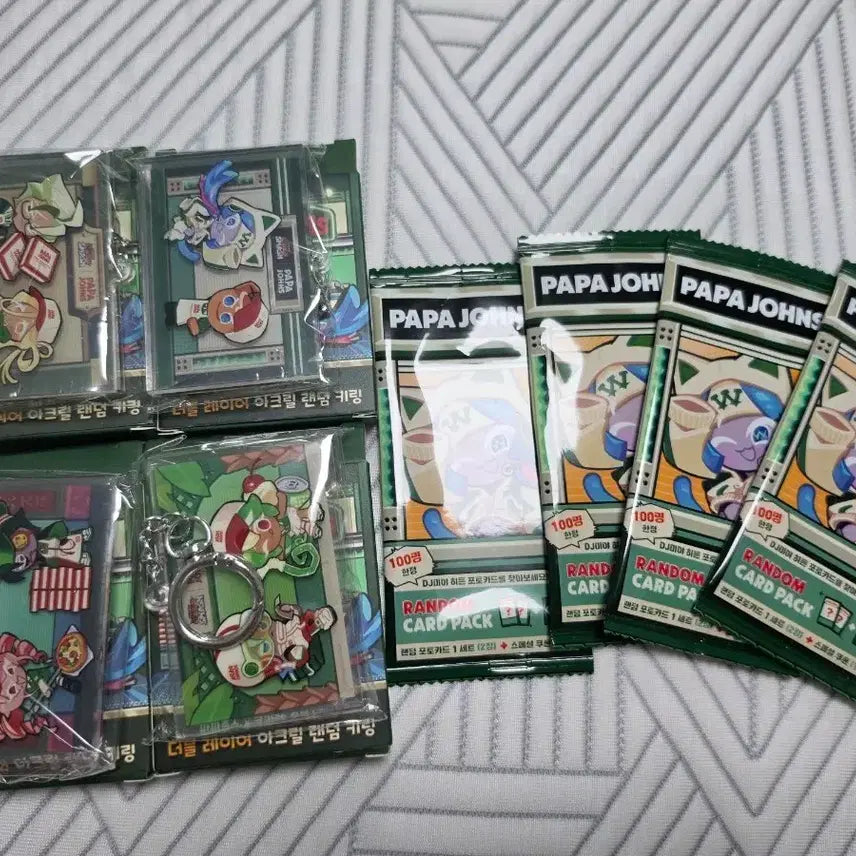 [BUNJANG] Papa John's x Cookie Run Acrylic Keychain & Random Card Pack Full Set / 파파존스 쿠키런 아크릴 키링 랜덤 카드팩 풀세트