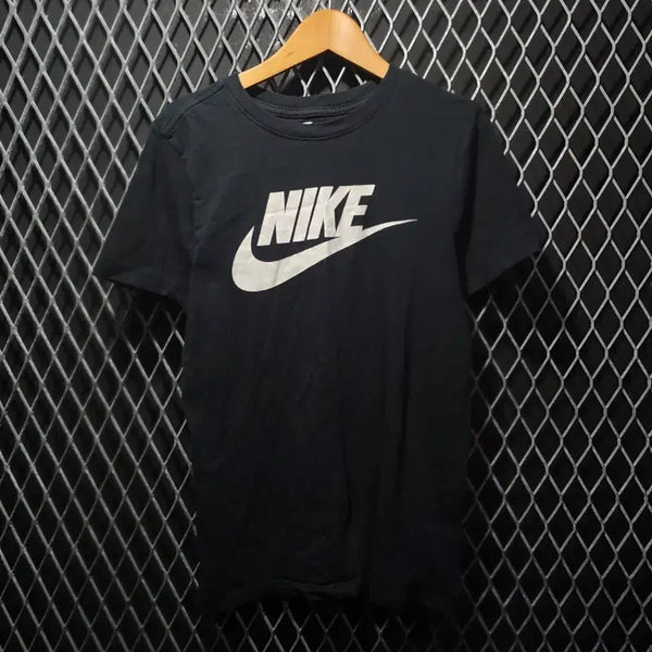[BUNJANG] Nike Short Sleeve T-Shirt Size S / 나이키 반팔 S