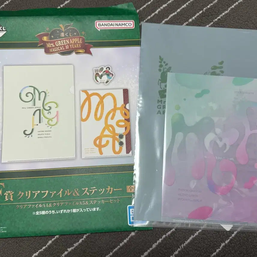 [BUNJANG] Mrs. GREEN APPLE F Prize Clear File & Sticker Set / Mrs. GREEN APPLE F상 클리어 파일 & 스티커 세트