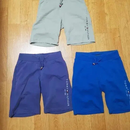 [BUNJANG] Tommy Hilfiger 3-Piece Shorts Set (Unisex) / (백화점/매장판/정품)타미힐피거 반바지 3종 세트,27~29인치,남녀공용