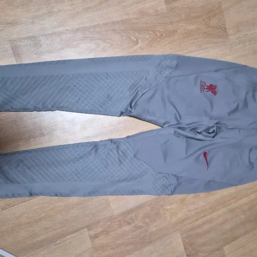 [BUNJANG] 22-23 Liverpool Training Pants / 22-23 리버풀 트레이닝 팬츠