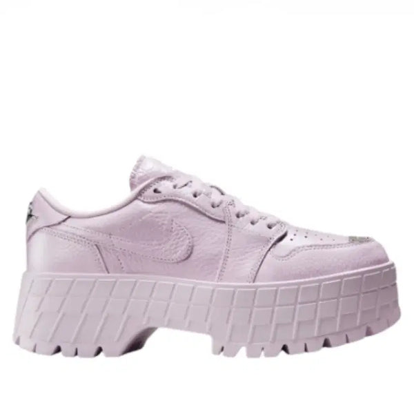 [BUNJANG] Nike Jordan 1 Brooklyn Low Doll Metallic Silver Women's Shoes / 나이키 조던 1 브루클린 로우 돌 메탈릭 실버