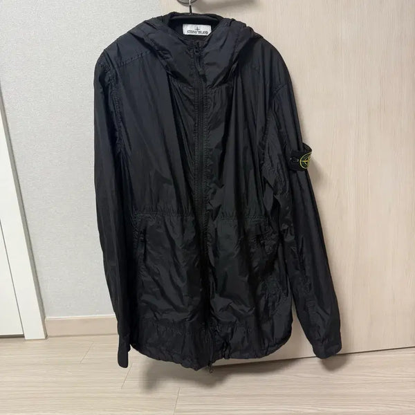 [BUNJANG] Stone Island 23SS Crinkle Reps Hooded Windbreaker Black L / 스톤아일랜드 23ss 크링클랩스 후드 바람막이 블랙 L