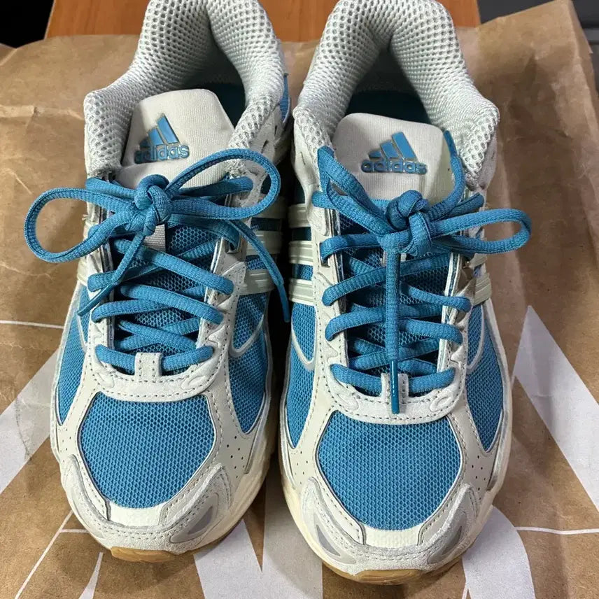 [BUNJANG] Adidas Response Seoul 240 / 어디다스 리스폰스 서울 240