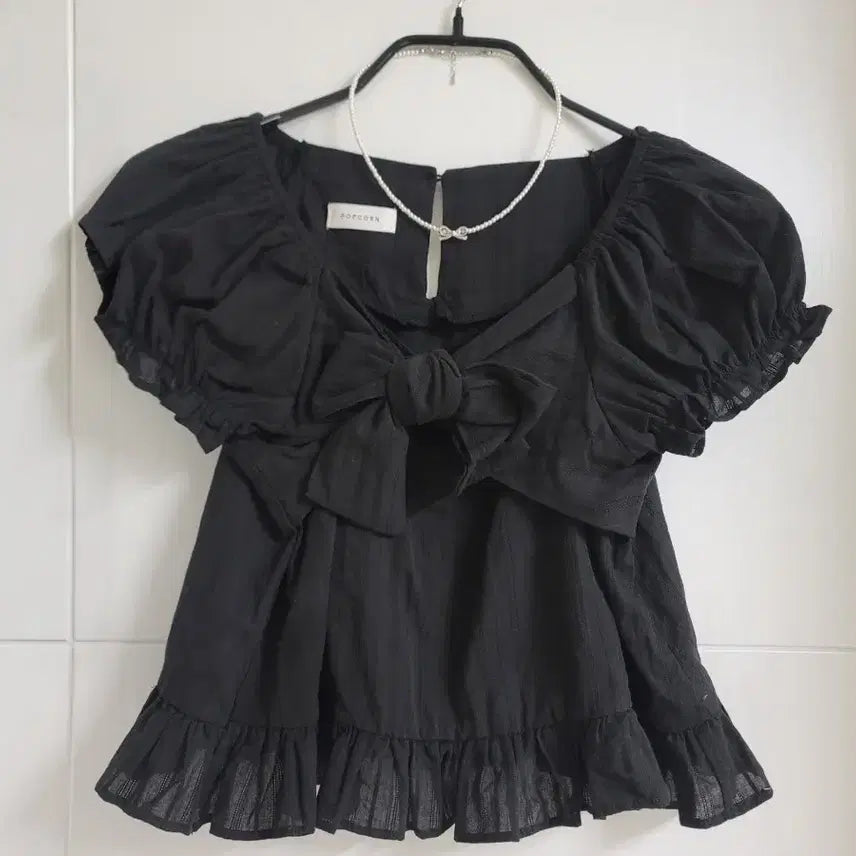[BUNJANG] Black Frill Ribbon Blouse / 블랙프릴리본블라우스