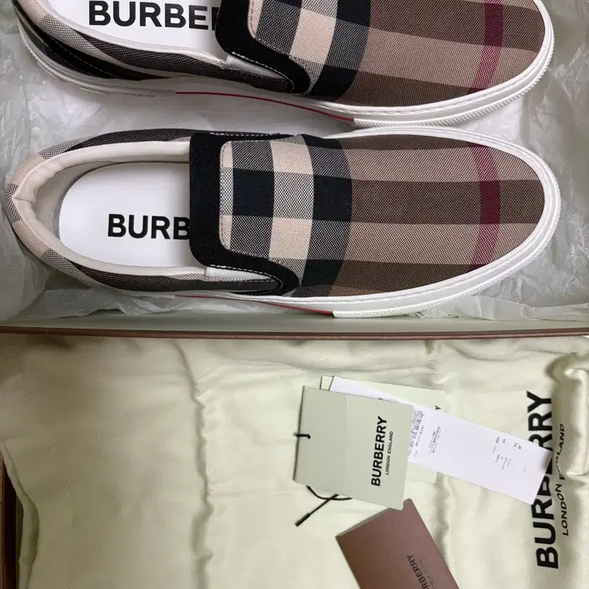 [BUNJANG] Burberry Check Slip-on Shoes EU43 (275-280mm) / 버버리 체크 슬립온 EU43(275~280mm) 정품 / 풀구성 / 상태