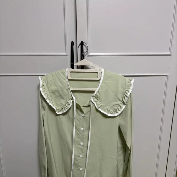 [BUNJANG] Green Frill Collar Blouse / 그린 프릴 카라 블라우스