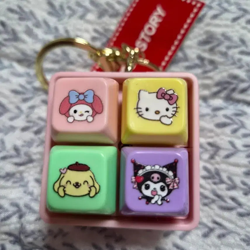 [BUNJANG] Sanrio Characters Keycap Keyring Set / 산리오 캐릭터 키캡 키링 세트