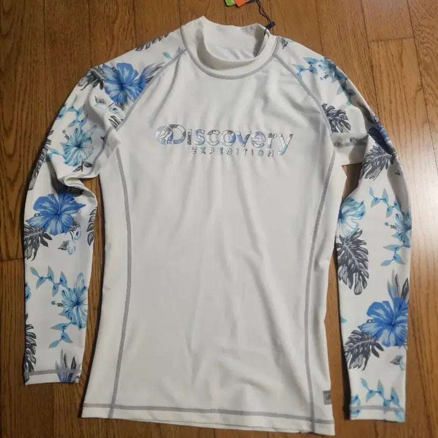 [BUNJANG] Discovery Men's Long-Sleeve Rash Guard Flower Pattern Set / 디스커버리 래쉬가드 남성 긴팔 플라워 패턴세트