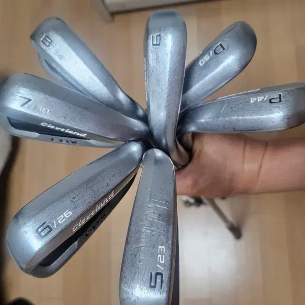 [BUNJANG] Cleveland Launcher CBX Iron Set with Premium KBS C-Taper Shafts / 클리블랜드 아이언 세트(프리미엄샤프트)