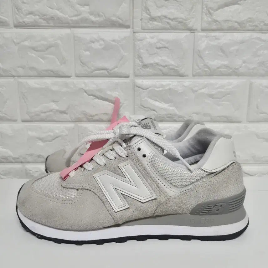 [BUNJANG] New Balance 574 Grey Sneakers (250mm) / 뉴발란스 250mm(245~250) 574 그레이 운동화(세탁완료)