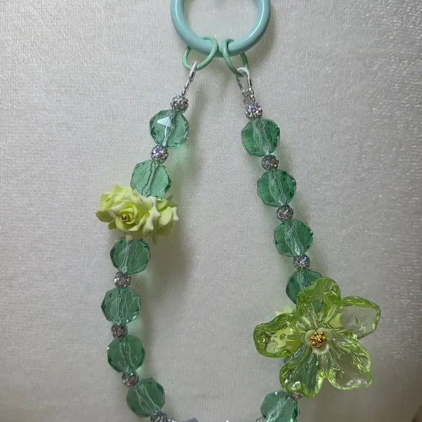 [BUNJANG] Mint Green Beaded Flower Charm Keychain / 민트색 비즈 꽃 키링