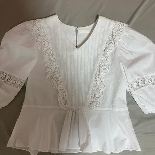 [BUNJANG] JIGOTT White Lace Detail Blouse / 지컷 화이트 블라우스